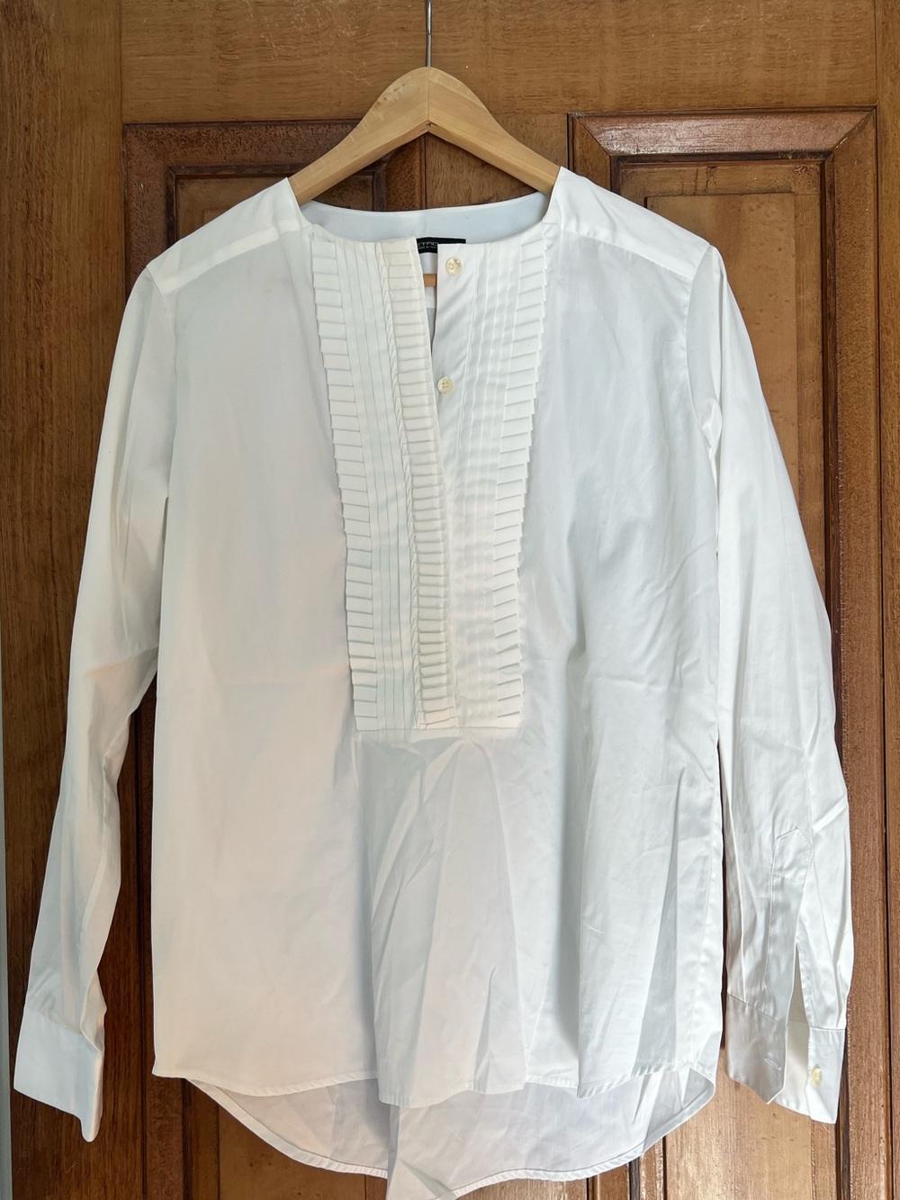 ETRO White Pleated Tuxedo Shirt Tunic - pristine condition - so chic!